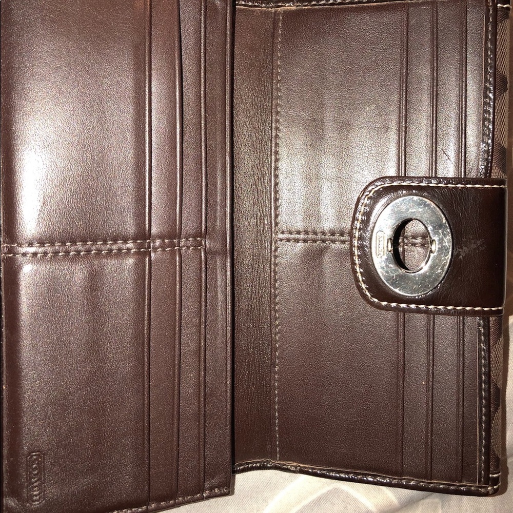 Coach Wallet - Picture 4 of 4